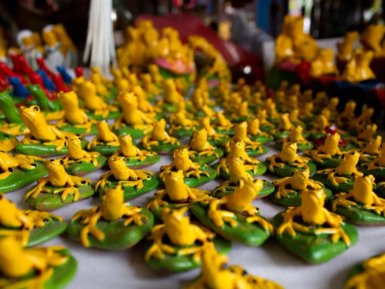 Season commences with vibrant puppet theater procession in Zwickau