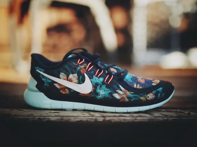 Airport Authorities Allow Continued Presence of Footwear