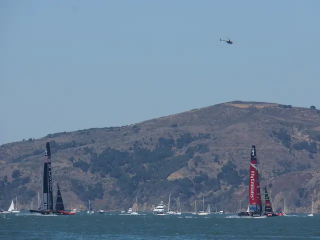 Beach excursion and journey to the Whitsunday Islands, Airlie Beach.