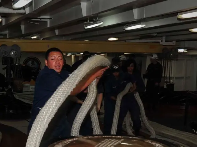 "Understanding 'Rope Dropping' at Disney Theme Parks: A Potential Secret Strategy for Visitors"