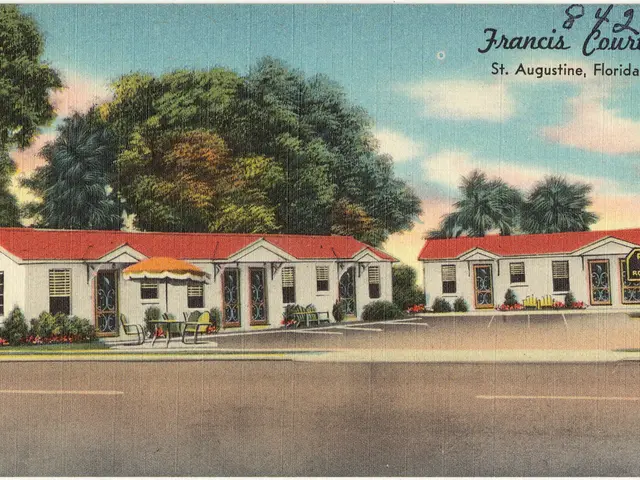 Clock Detail: Seth Thomas Column and Cornice Timepiece