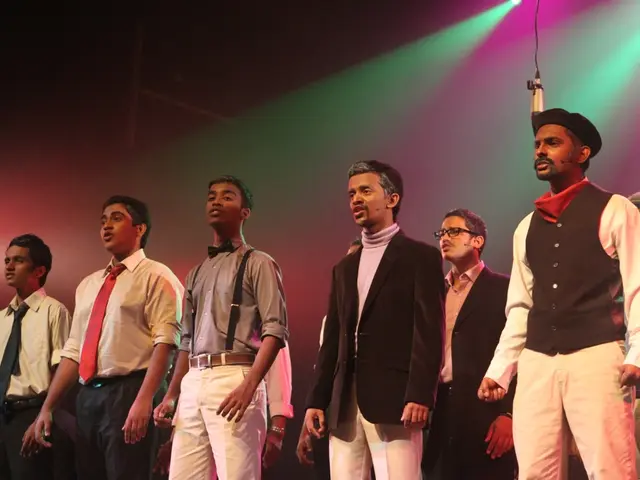 Aspiring actor Salimou Thiam moves from the school stage to the glamorous world of Hollywood.